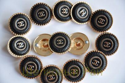 Пуговица Chanel 22 мм черно-золотые (д-1432)