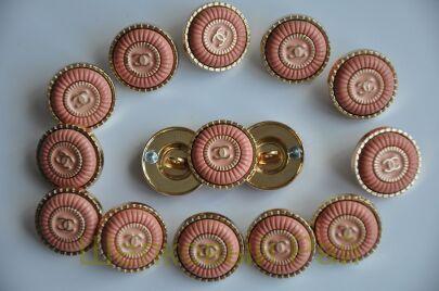 Пуговицы Chanel 18 мм кораллового цвета (д-1426)